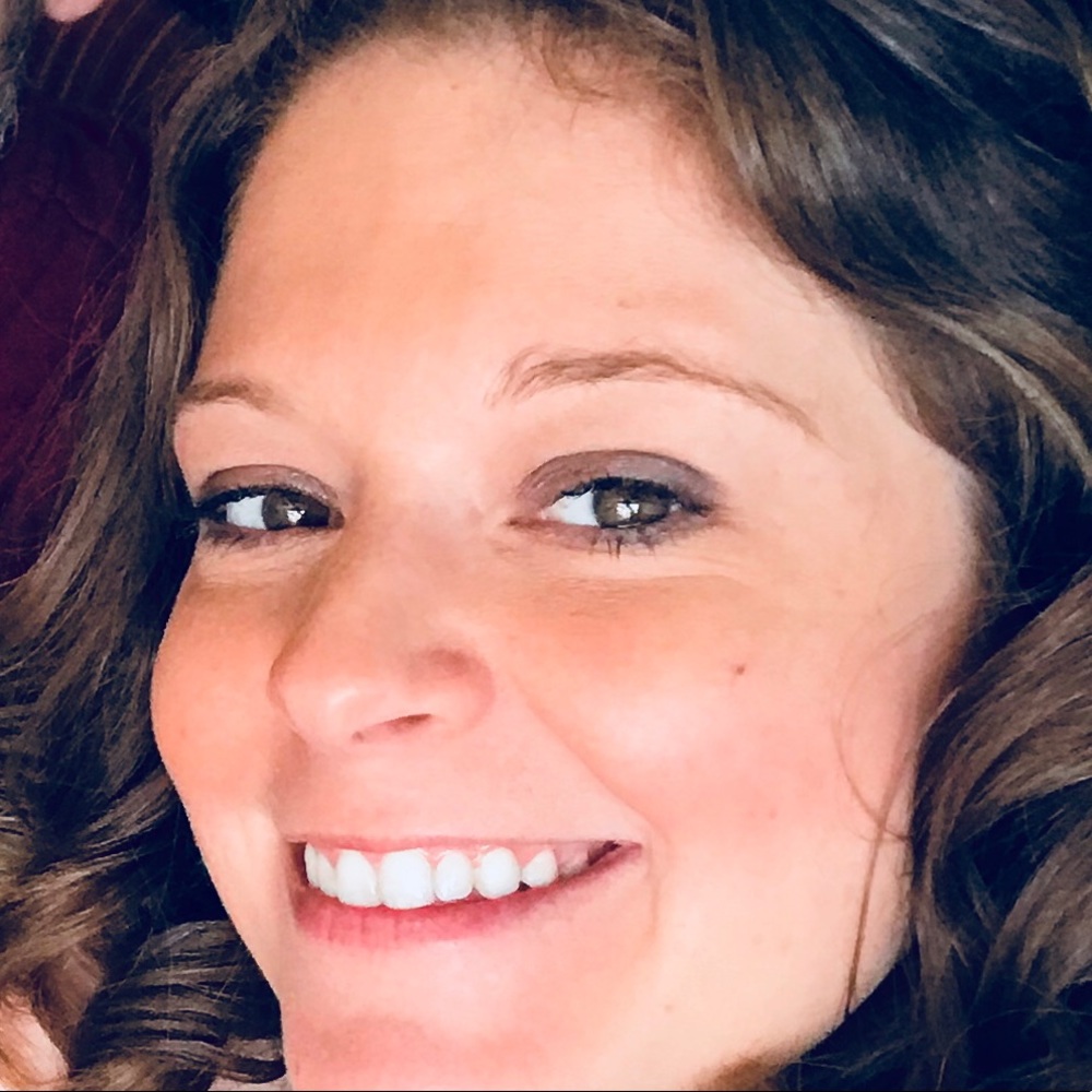 Meet your Posher, Kendra